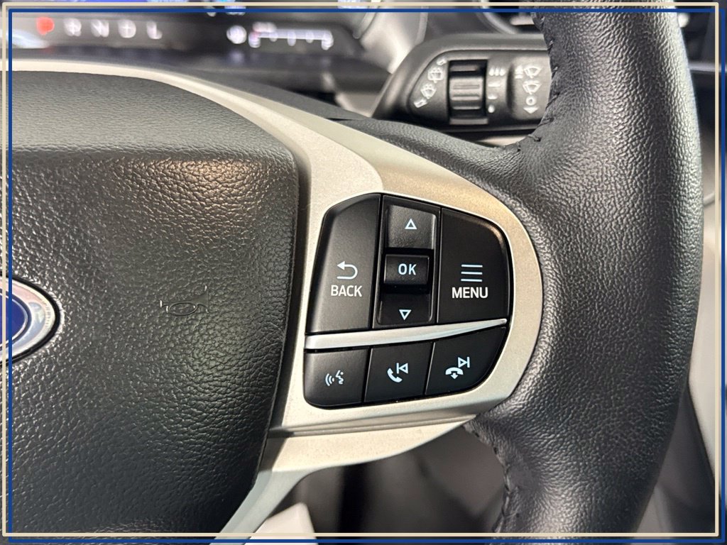Used 2023 Ford Explorer XLT w/ Equipment Group 202A AWD/4WD image 17