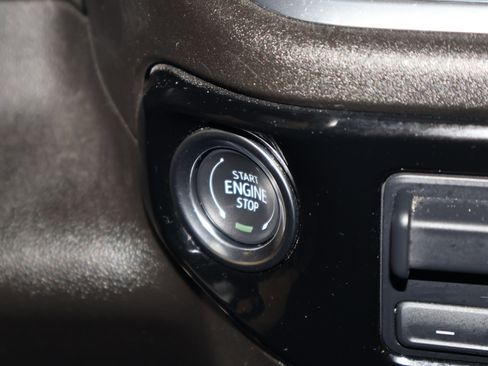 Used 2025 Chevrolet Silverado 1500 LT image 26