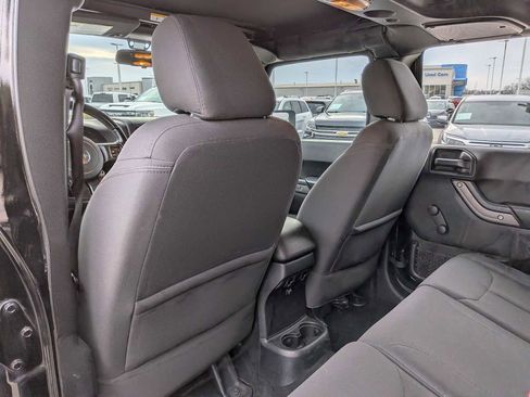 Used 2016 Jeep Wrangler Unlimited Sport w/ Connectivity Group image 16