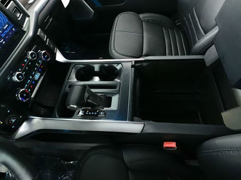 New 2025 Ford F150 Platinum w/ Equipment Group 702A High image 32