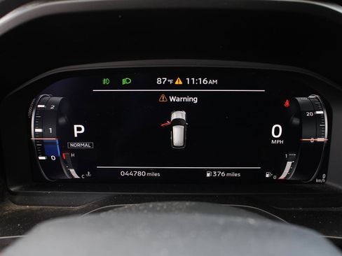 Used 2024 Mitsubishi Outlander SEL AWD/4WD image 11