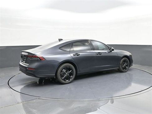 New 2025 Honda Accord SE image 13