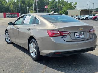 Used 2022 Chevrolet Malibu LT FWD video 3