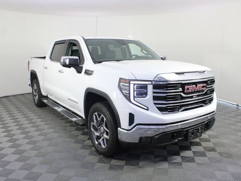 Used 2025 GMC Sierra 1500 SLT w/ SLT Premium Plus Package AWD/4WD image 28