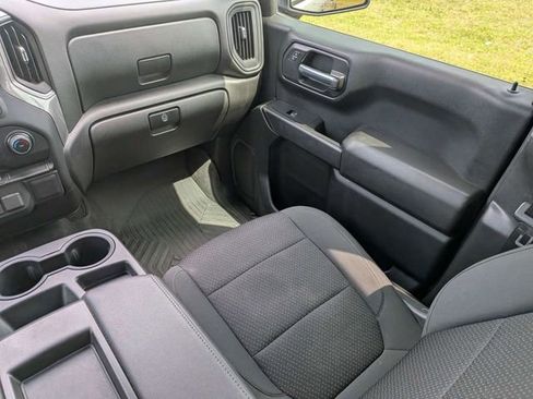 Used 2021 Chevrolet Silverado 1500 Custom Trail Boss AWD/4WD image 15