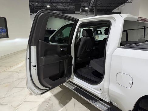 Used 2020 Chevrolet Silverado 1500 LT w/ Texas Edition image 13