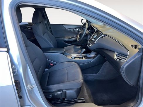Used 2020 Chevrolet Malibu LT image 13