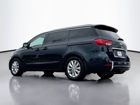 Used 2016 Kia Sedona EX FWD image 5