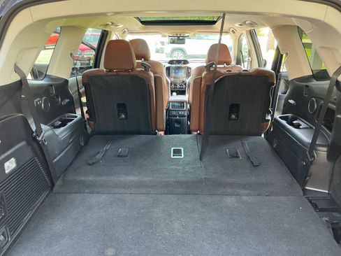 Used 2022 Subaru Ascent Touring AWD/4WD image 23