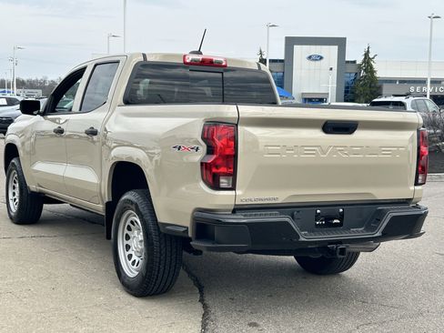 Used 2023 Chevrolet Colorado W/T image 5