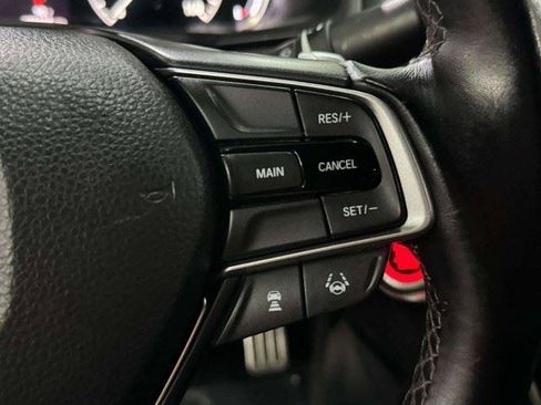 Used 2018 Honda Accord Sport image 18