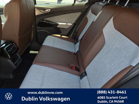 Used 2023 Volkswagen ID.4 Pro RWD image 11