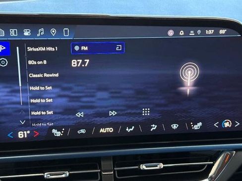 New 2026 Chevrolet Equinox EV LT image 19