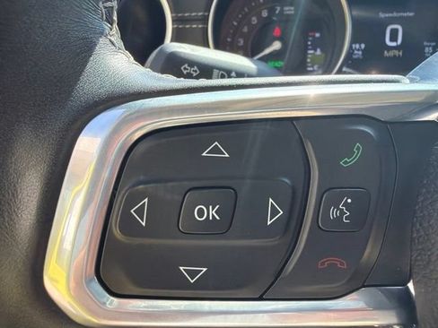 Used 2023 Jeep Wrangler Unlimited Sahara w/ Cold Weather Group AWD/4WD image 21