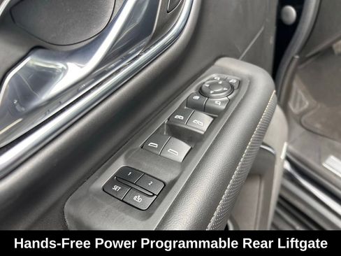 Certified 2023 GMC Yukon XL SLT w/ SLT Luxury Package image 20