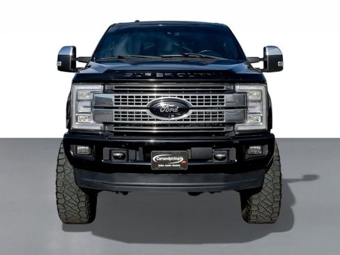 Used 2017 Ford F250 Platinum w/ Platinum Ultimate Package image 3