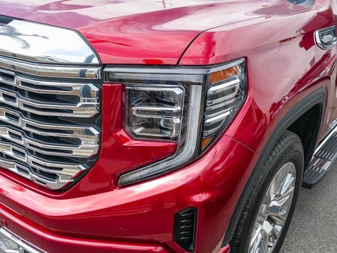 Used 2024 GMC Sierra 1500 Denali w/ Technology Package RWD image 2