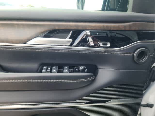Certified 2023 Jeep Grand Wagoneer 4WD image 32