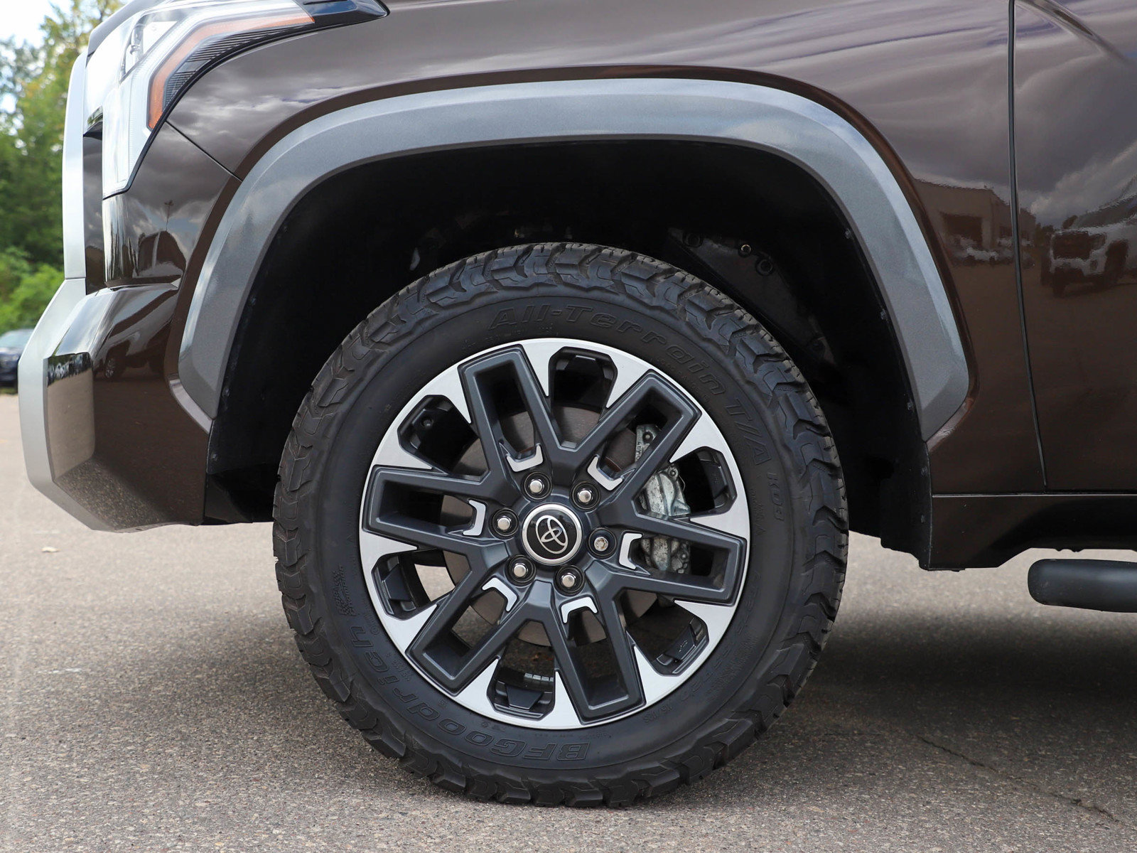 Used 2024 Toyota Tundra Limited AWD/4WD image 28