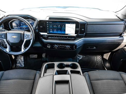 Used 2022 Chevrolet Silverado 1500 LT image 14