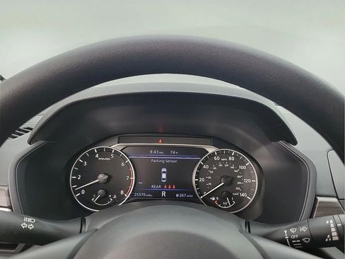 Used 2025 Nissan Altima 2.5 SV FWD image 19