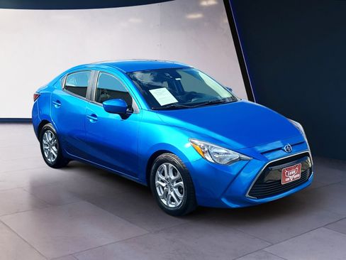 Used 2016 Scion iA image 7