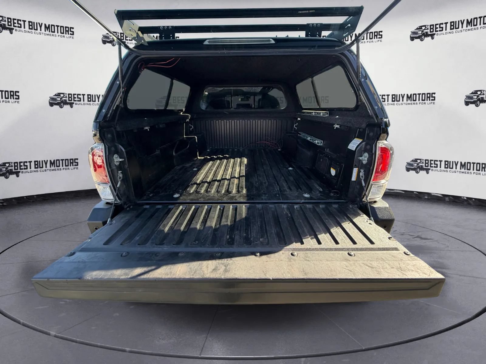Used 2022 Toyota Tacoma TRD Off-Road AWD/4WD image 28