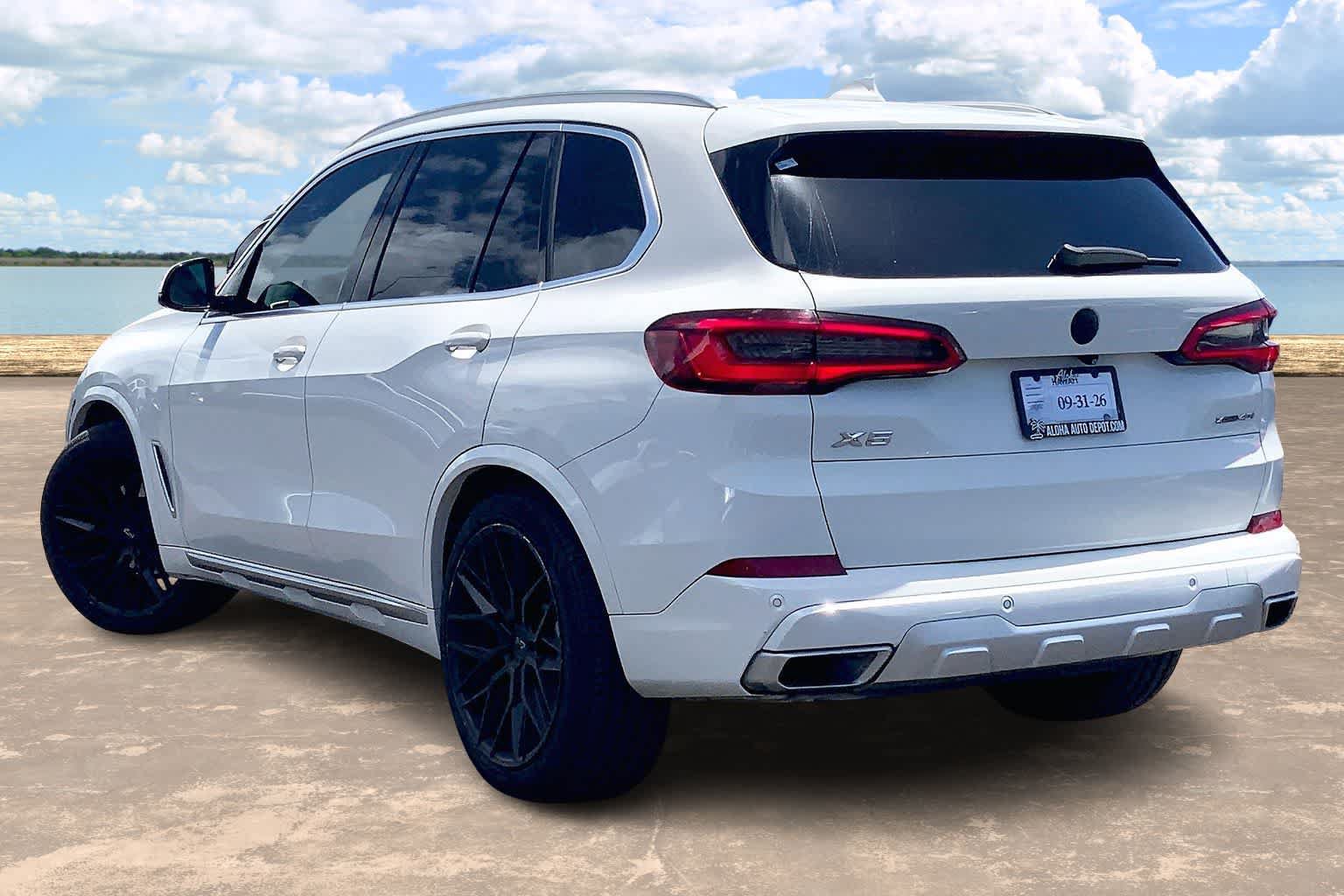 Used 2019 BMW X5 xDrive40i w/ Convenience Package AWD/4WD image 4