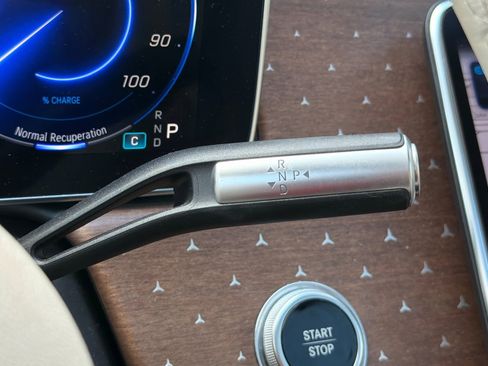 Used 2023 Mercedes-Benz EQS 450+ SUV image 34