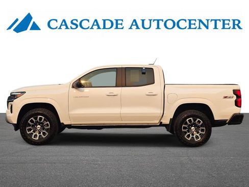 Certified 2024 Chevrolet Colorado Z71 w/ Z71 Convenience Package 2 AWD/4WD image 3