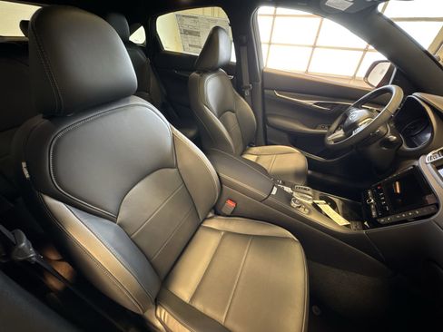 New 2025 INFINITI QX55 Essential image 25