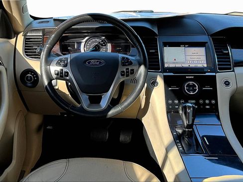 Used 2017 Ford Taurus Limited image 5