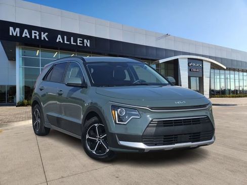 Used 2023 Kia Niro EX w/ EX Cold Weather Package image 1