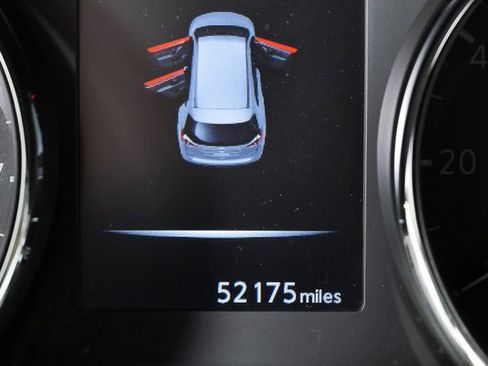 Used 2017 Nissan Rogue S image 8