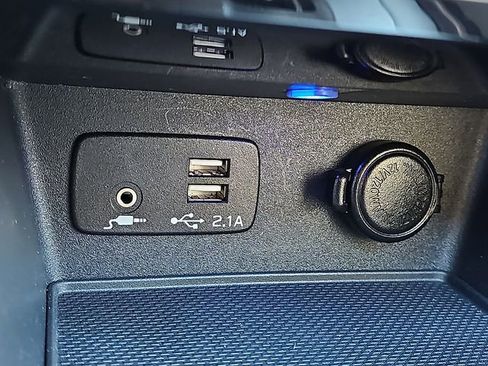 Used 2022 Subaru Forester Premium image 25