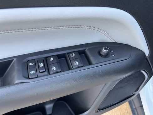 New 2026 Jeep Compass Limited image 19