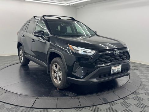 Used 2025 Toyota RAV4 XLE w/ Convenience Package FWD image 4