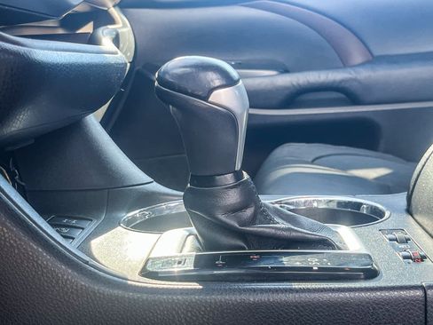 Used 2014 Toyota Highlander Limited Platinum image 22