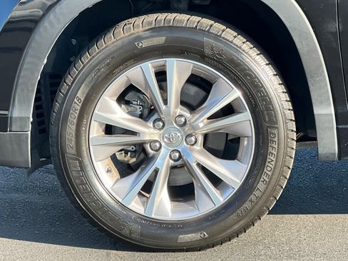 Used 2015 Toyota Highlander XLE image 27