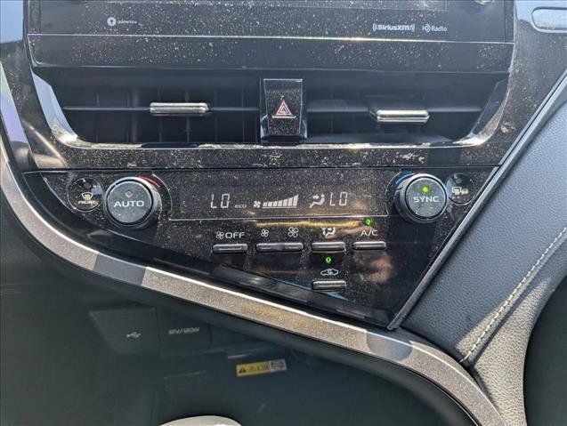 Used 2022 Toyota Camry XSE FWD image 18