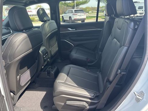 New 2026 Jeep Grand Cherokee L Limited AWD/4WD image 42