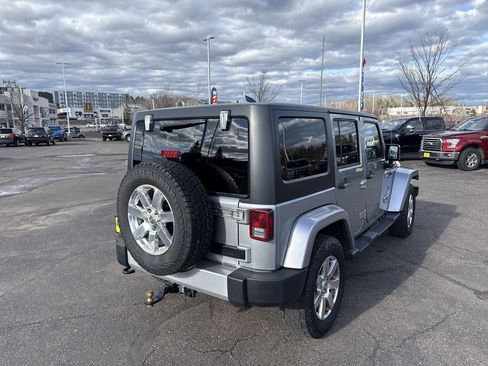 Used 2014 Jeep Wrangler Unlimited Sahara w/ Connectivity Group AWD/4WD image 6