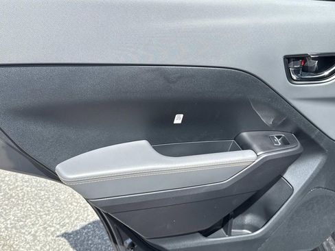 New 2025 Subaru Crosstrek 2.5i Limited w/ Popular Package #3A image 11