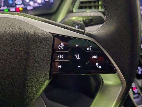 Used 2023 Audi Q4 e-tron Prestige w/ 20" Wheel Package image 22