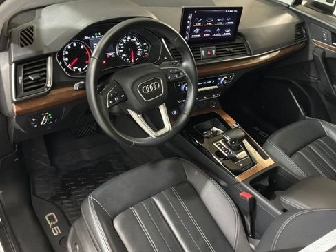 Used 2023 Audi Q5 2.0T Premium w/ Convenience Package AWD/4WD image 16