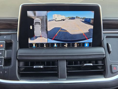 Used 2021 Chevrolet Tahoe Z71 w/ Luxury Package image 24