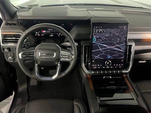 Used 2025 GMC Yukon Denali image 12