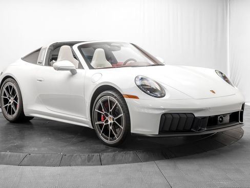 Used 2026 Porsche 911 Targa 4 GTS AWD/4WD image 9
