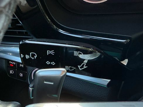 Used 2017 Porsche Panamera RWD image 60