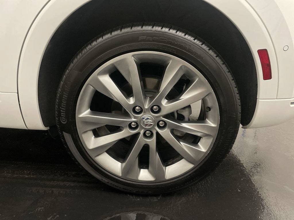 Used 2022 Buick Envision Avenir w/ Technology Package II AWD/4WD image 28